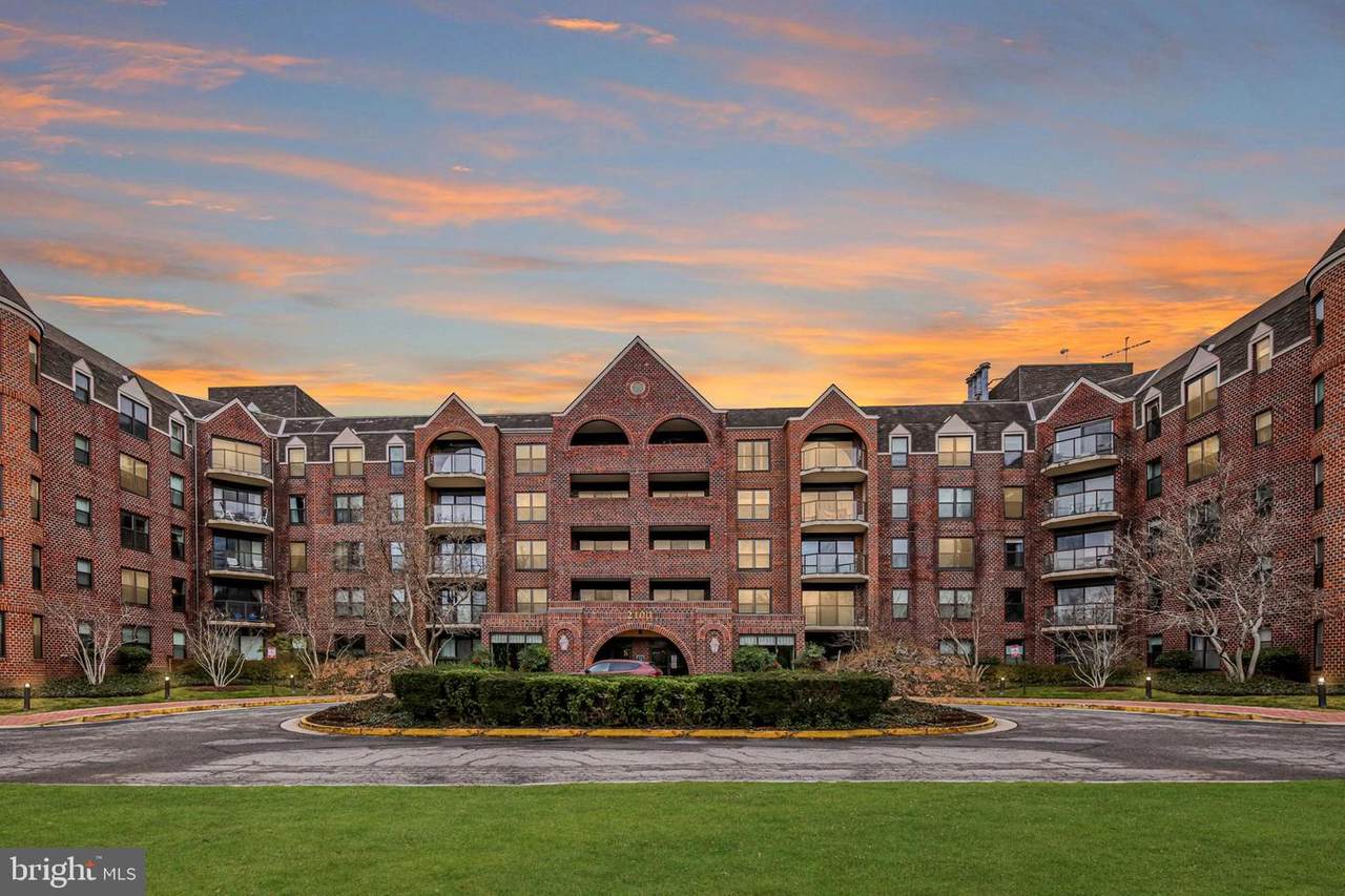 2100 Lee Highway - Photo 1