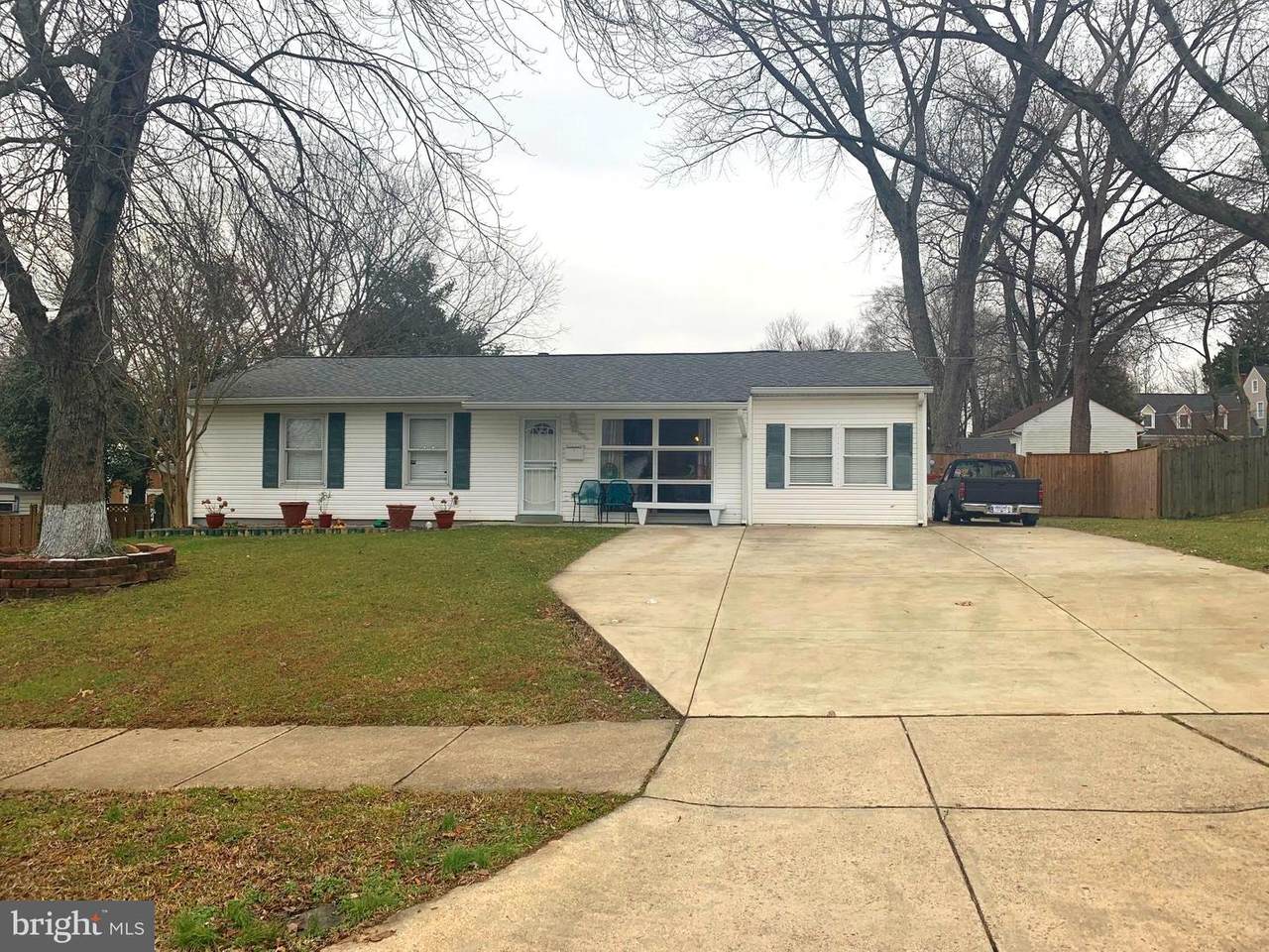 8115 Russell Road - Photo 1