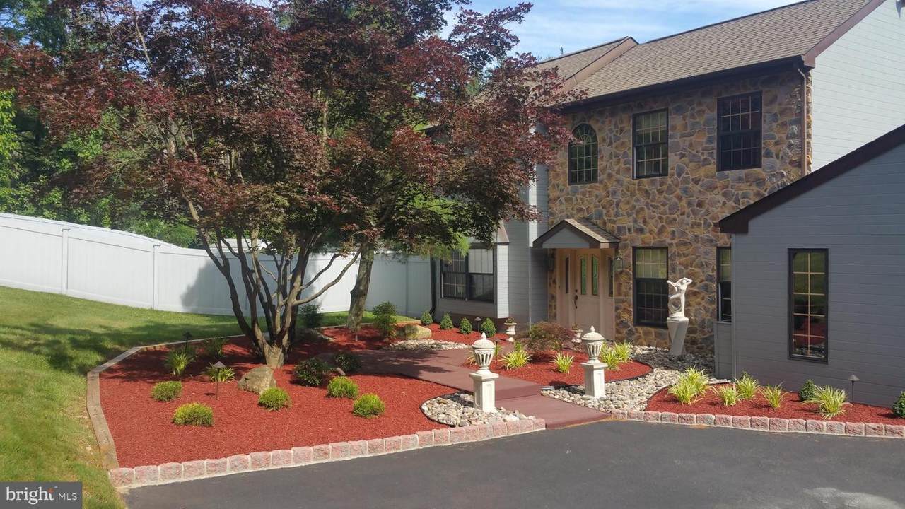 459 Bridgetown Pike - Photo 1