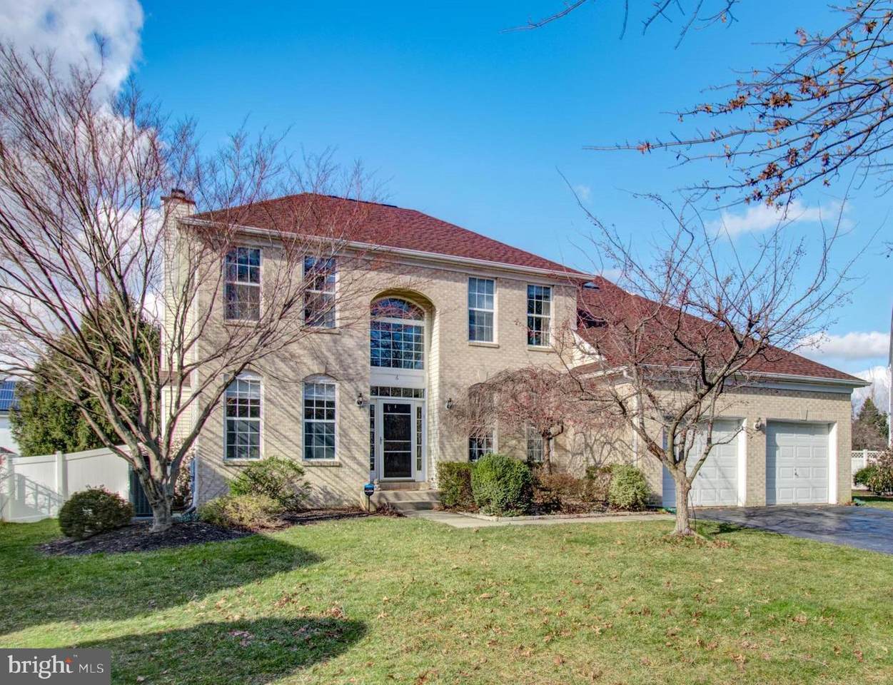 6 Lexington Court - Photo 1