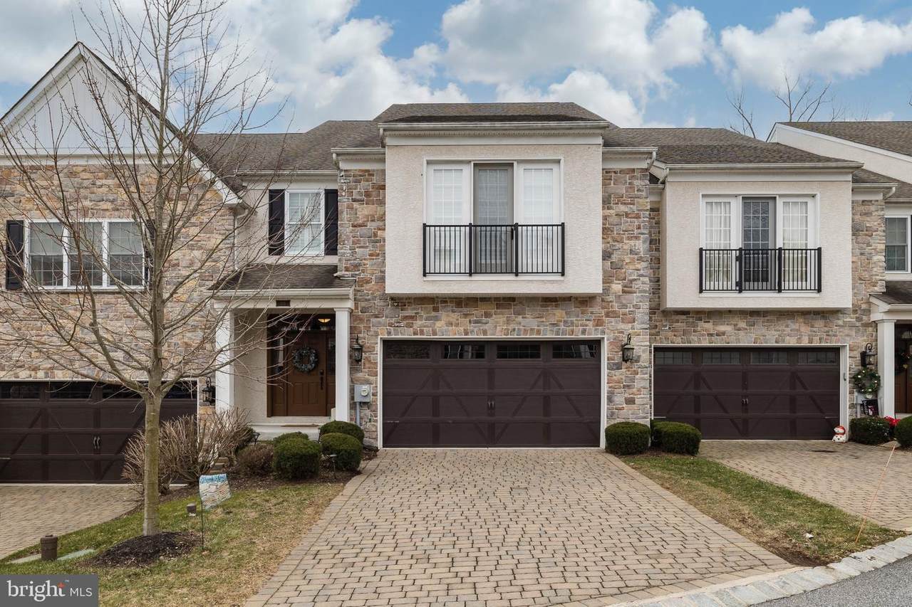 105 Wellington Drive - Photo 1