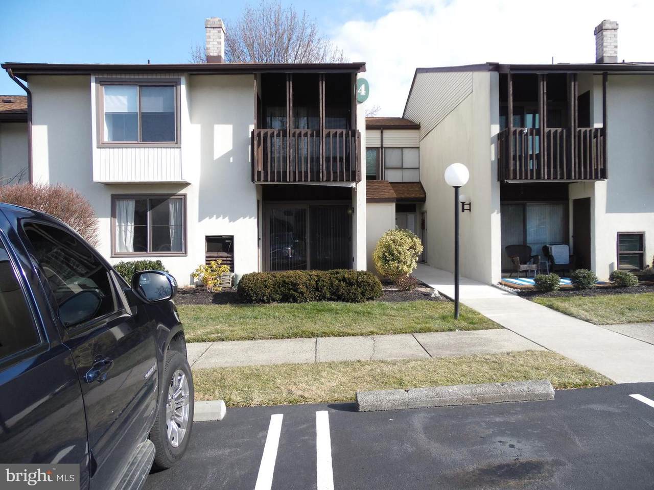 401 Raintree Lane - Photo 1