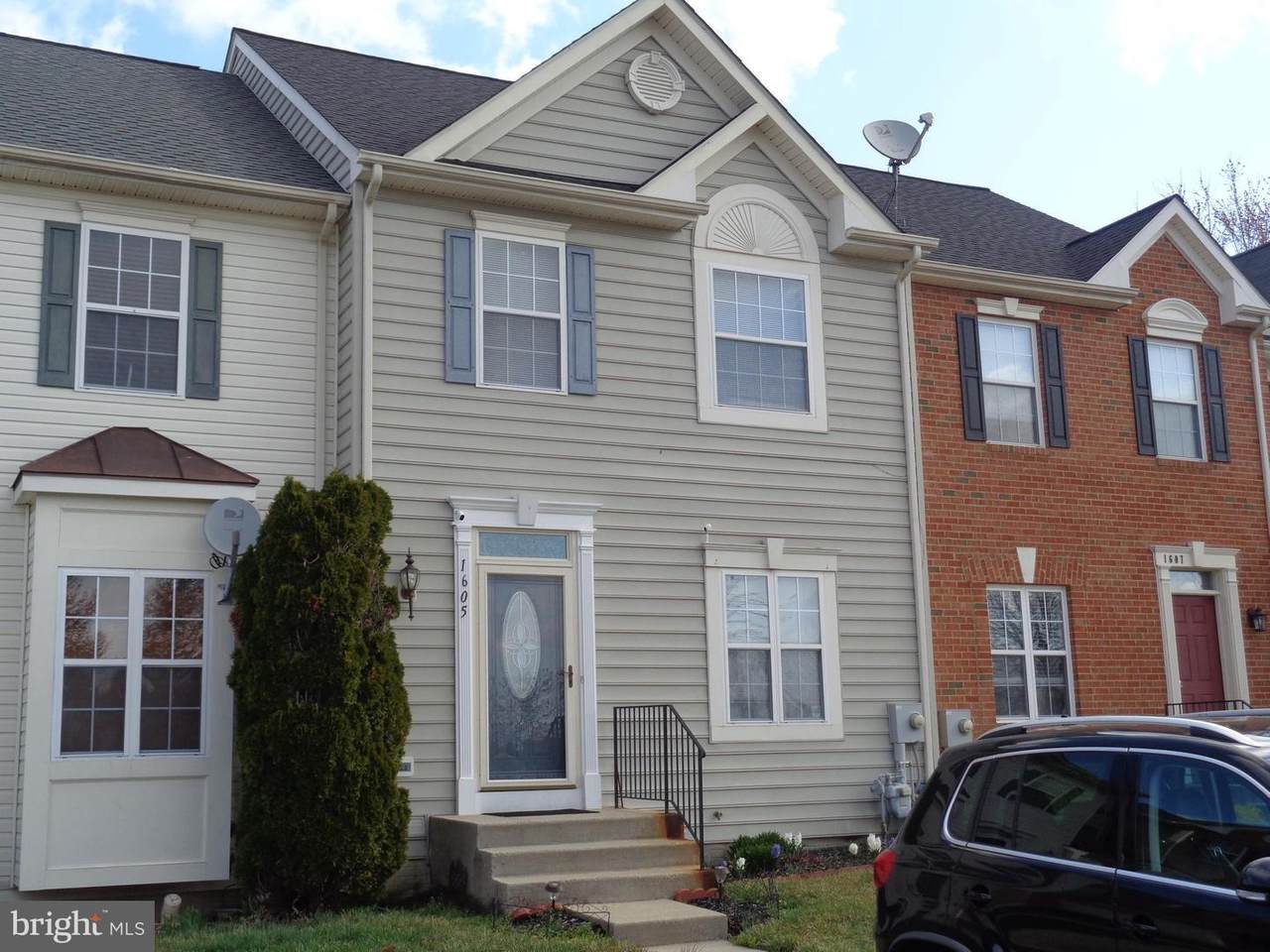 1605 Pullman Court - Photo 1