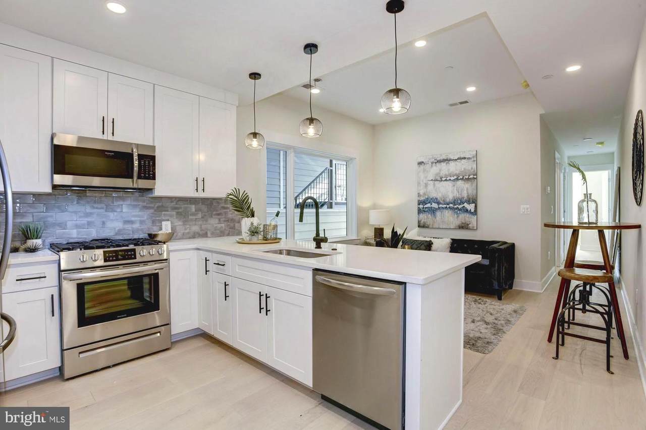822 Kennedy Street - Photo 1