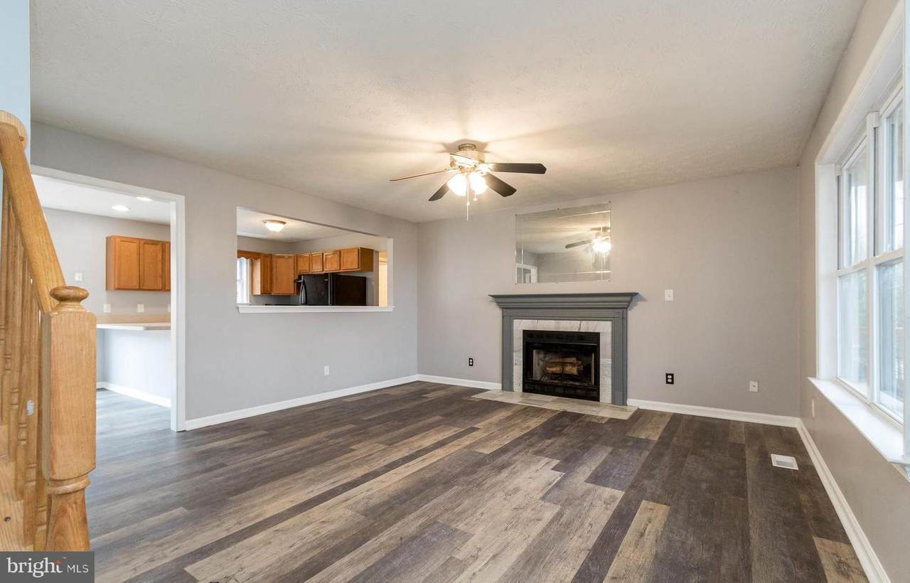 21 Zinn Way - Photo 1