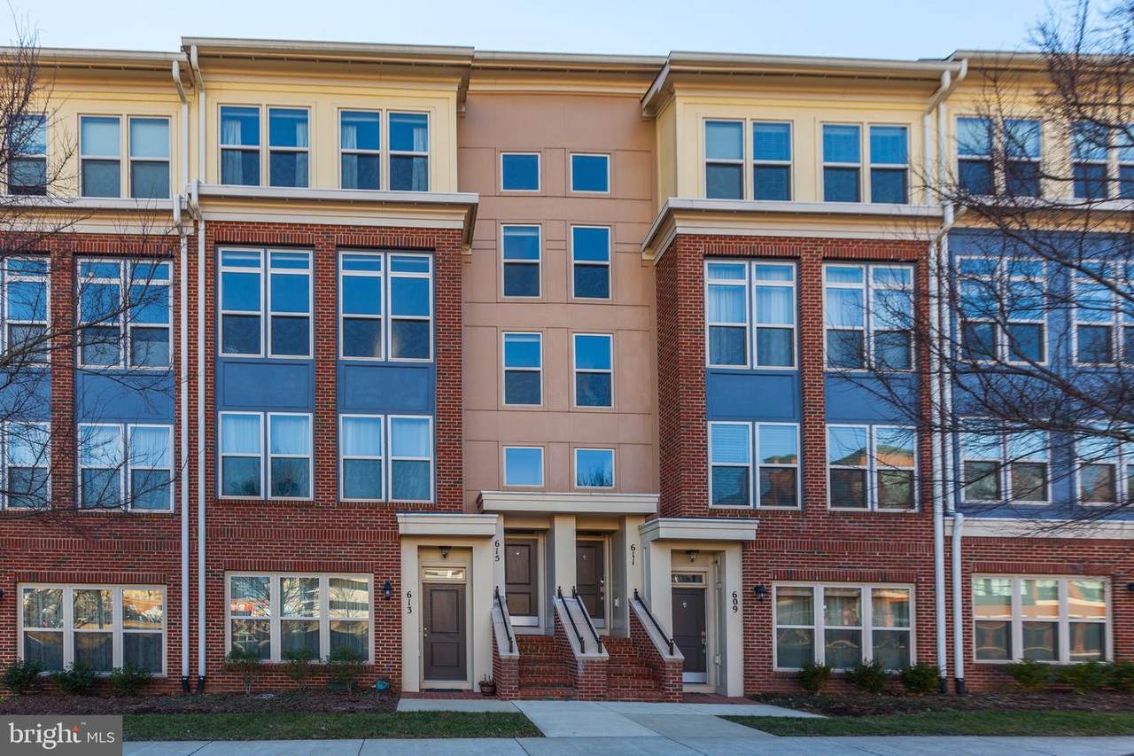615 Diamondback Drive - Photo 1