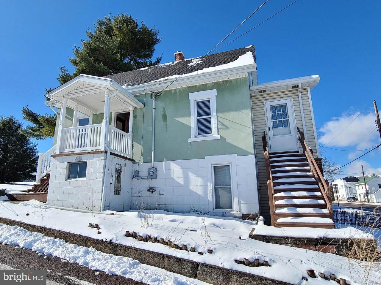 196 Main Street - Photo 1