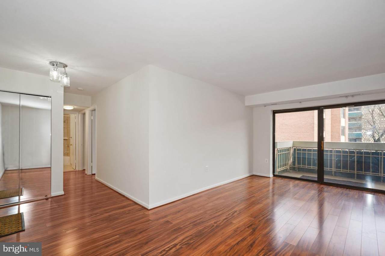 6139 Leesburg Pike - Photo 1