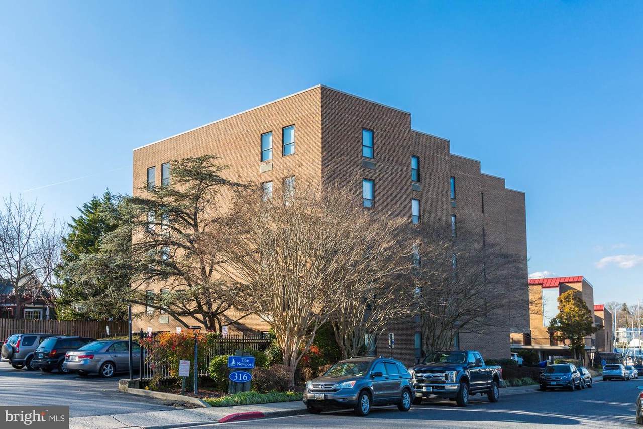 316 Burnside Street - Photo 1