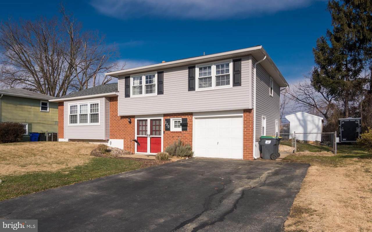 220 Dillwyn Road - Photo 1