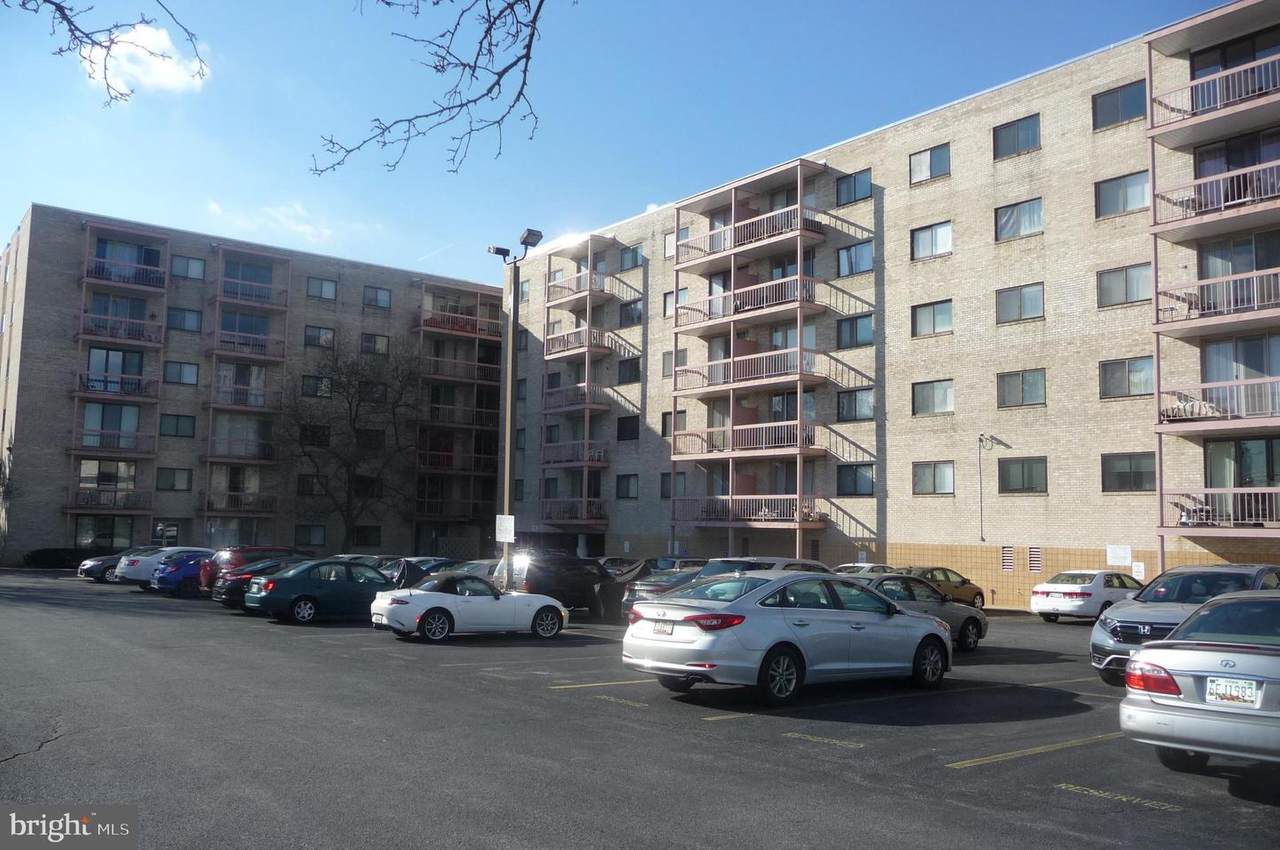 130 Slade Avenue - Photo 1