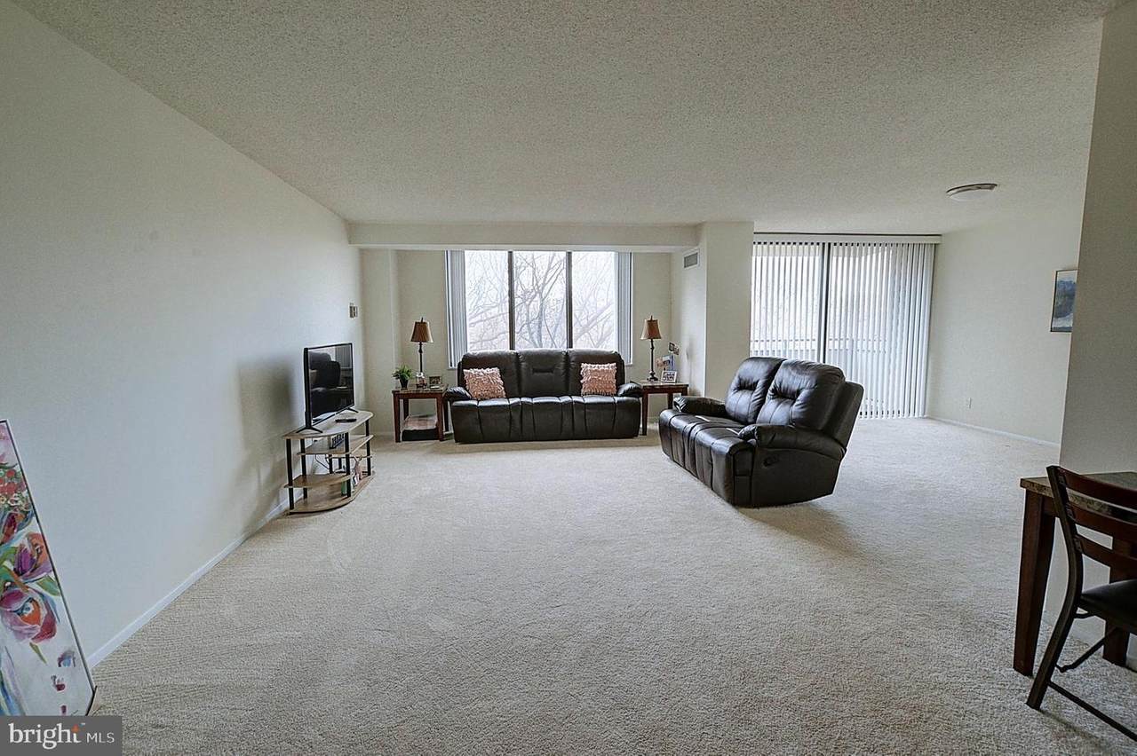 5225 Pooks Hill Road - Photo 1