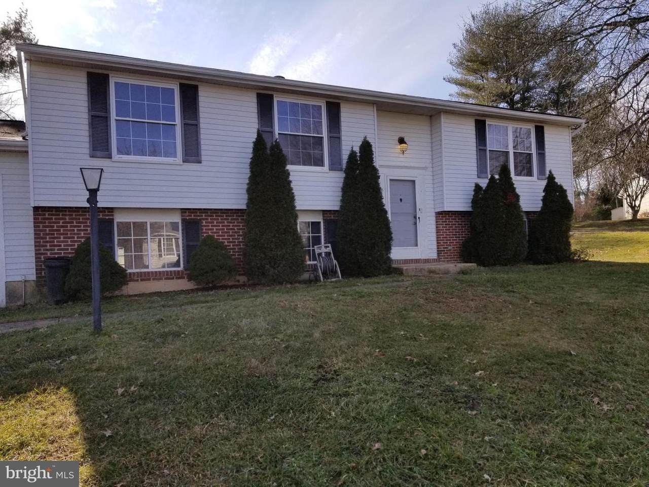 1100 Kingsbury Road - Photo 1