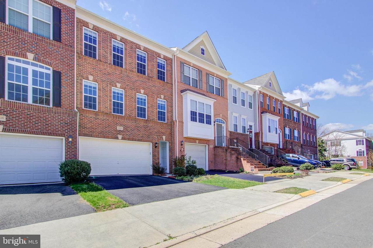41623 Broxbourne Terrace - Photo 1