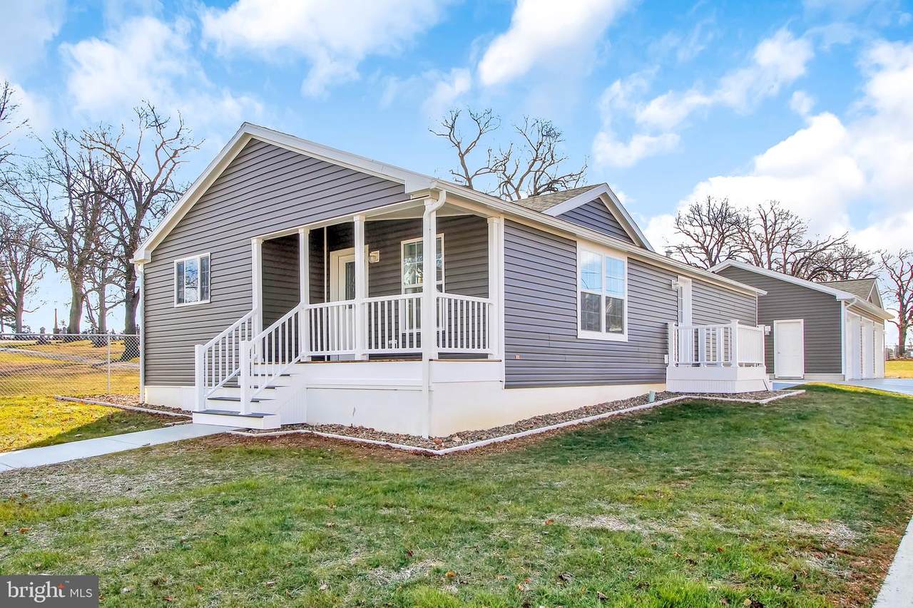 607 Baltimore Street - Photo 1