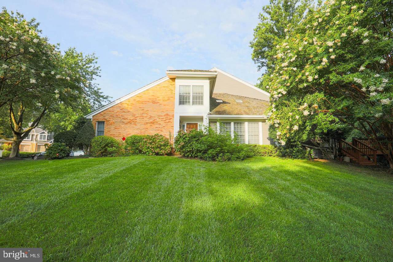 51 Raisin Tree Circle - Photo 1