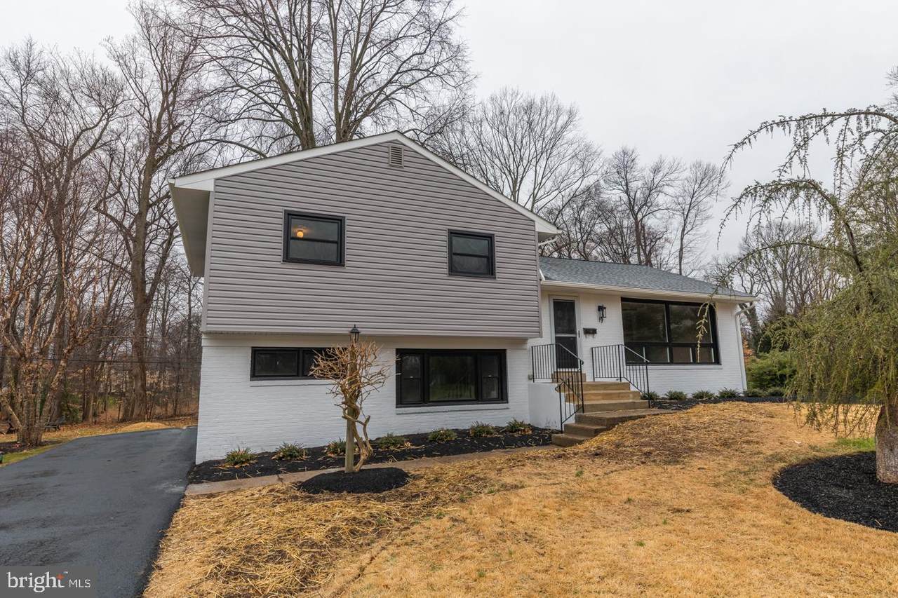 19 Lower Hilltop Road - Photo 1
