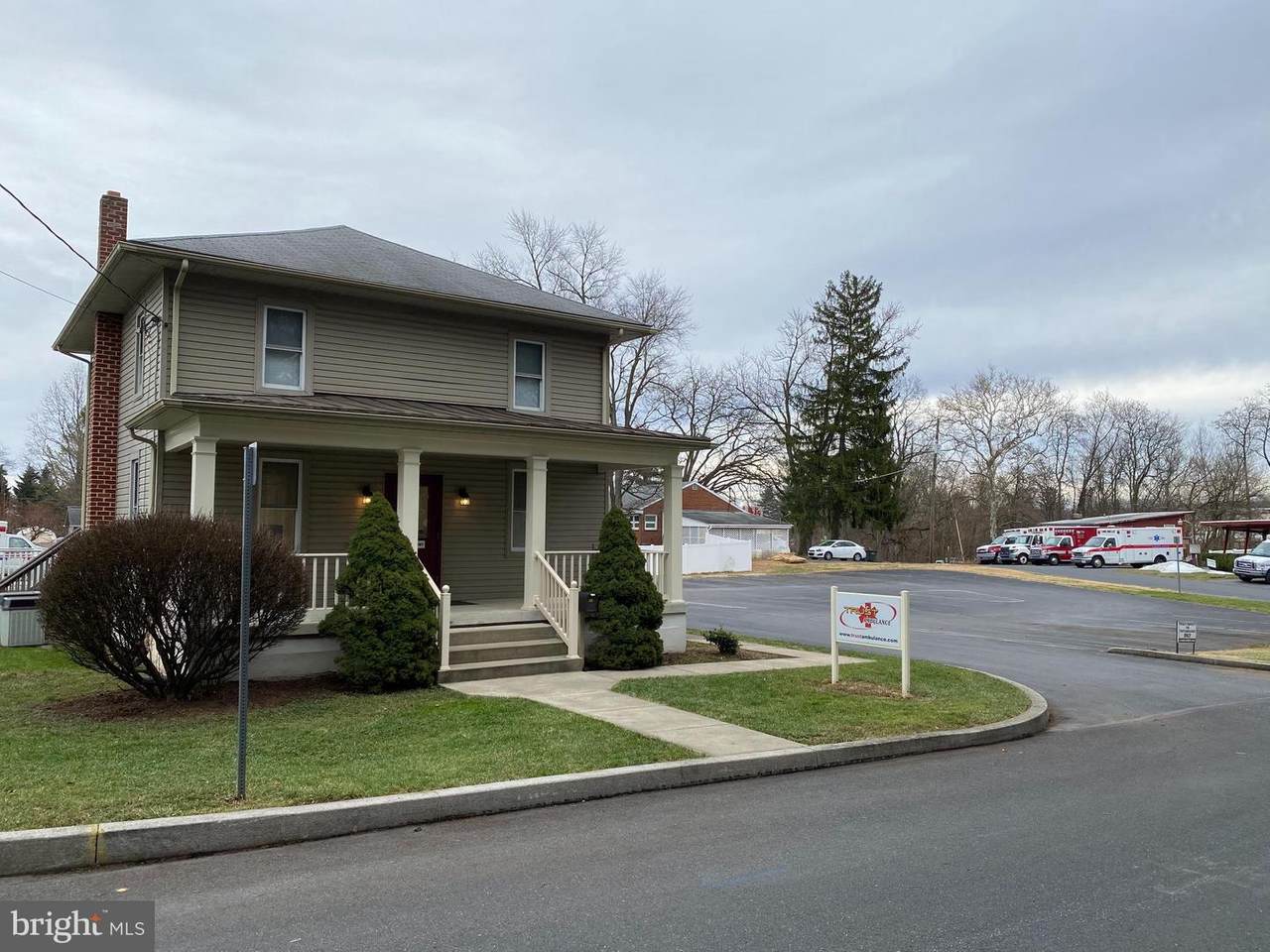 1131 Primrose Avenue - Photo 1