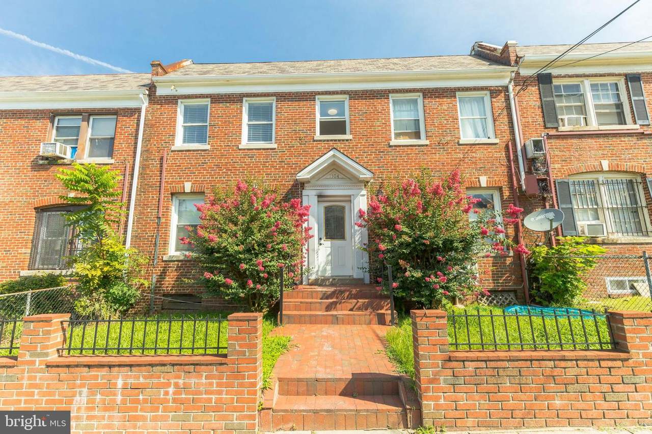 1304 Adams Street - Photo 1