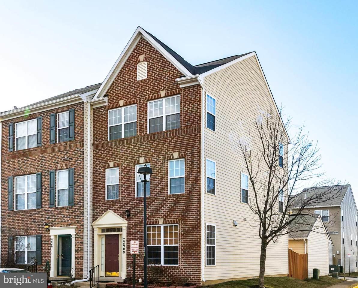 22909 Adelphi Terrace - Photo 1