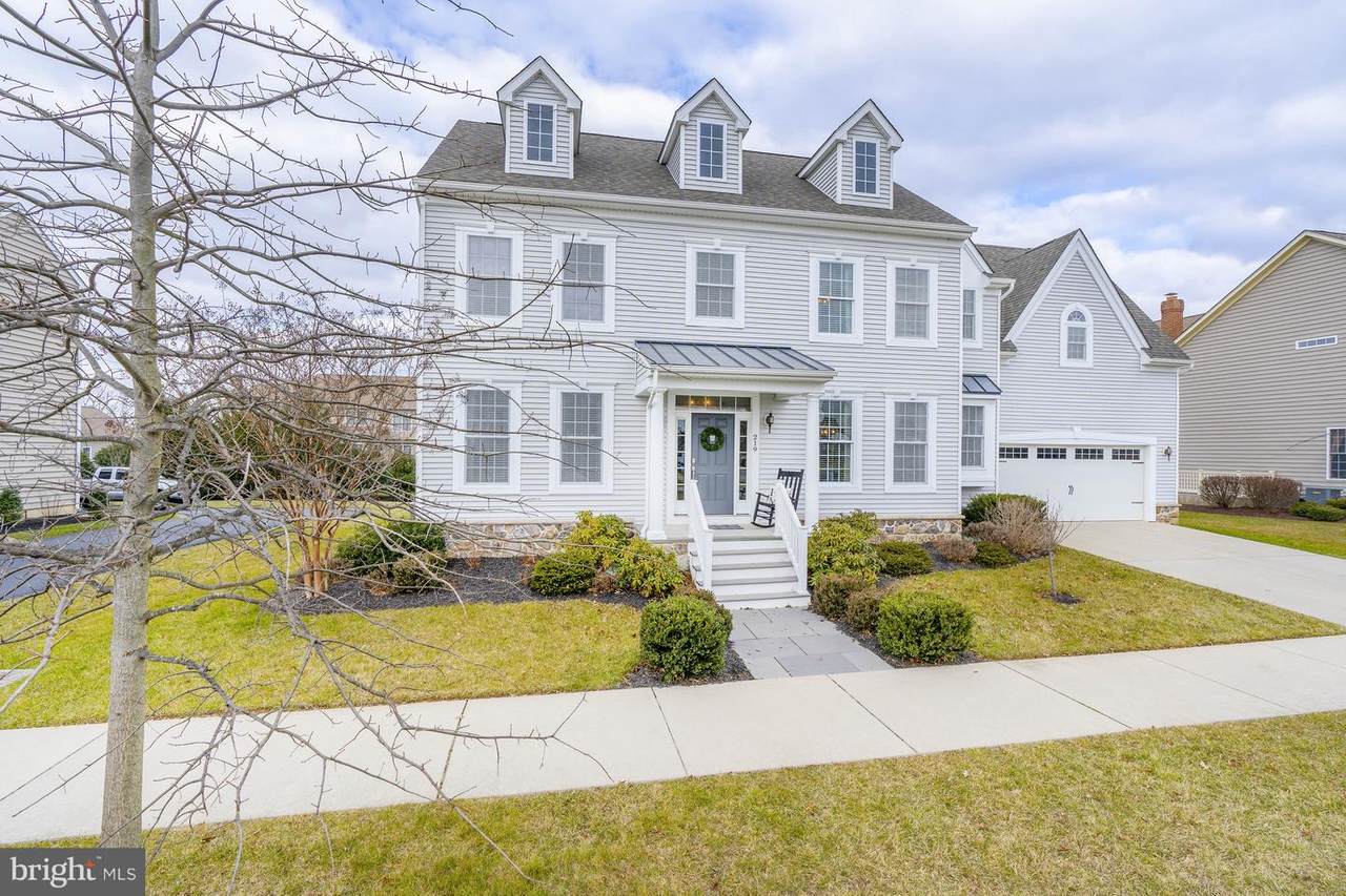 219 Wickerberry Drive - Photo 1