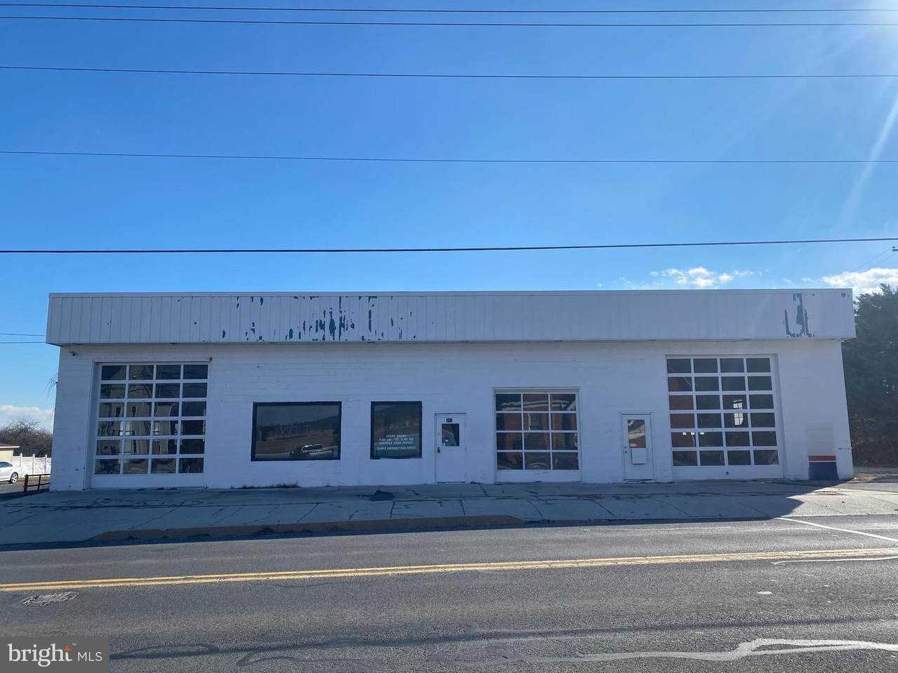 301 York Street - Photo 1