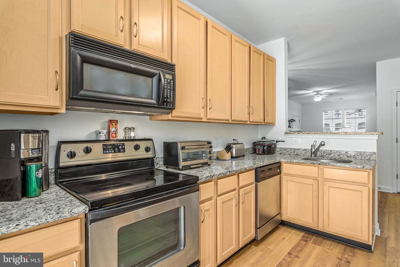 42512 Mayflower Terrace - Photo 1