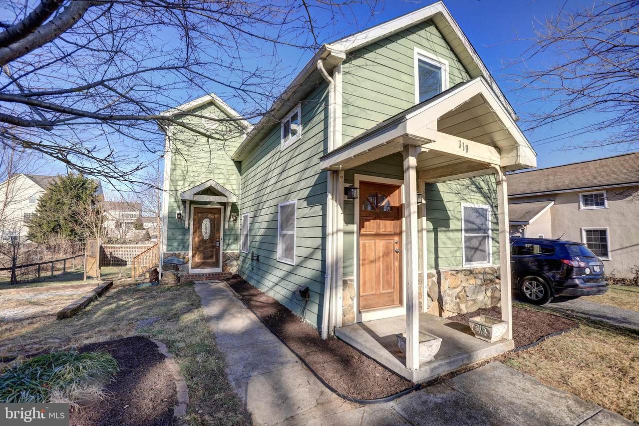 319 1ST Street - Photo 1