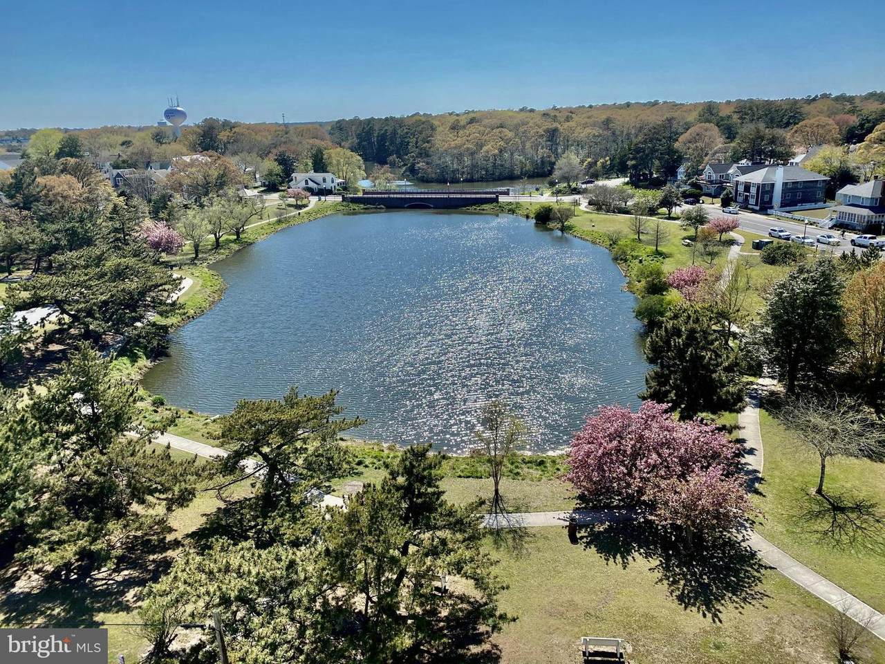 527 Boardwalk - Photo 1