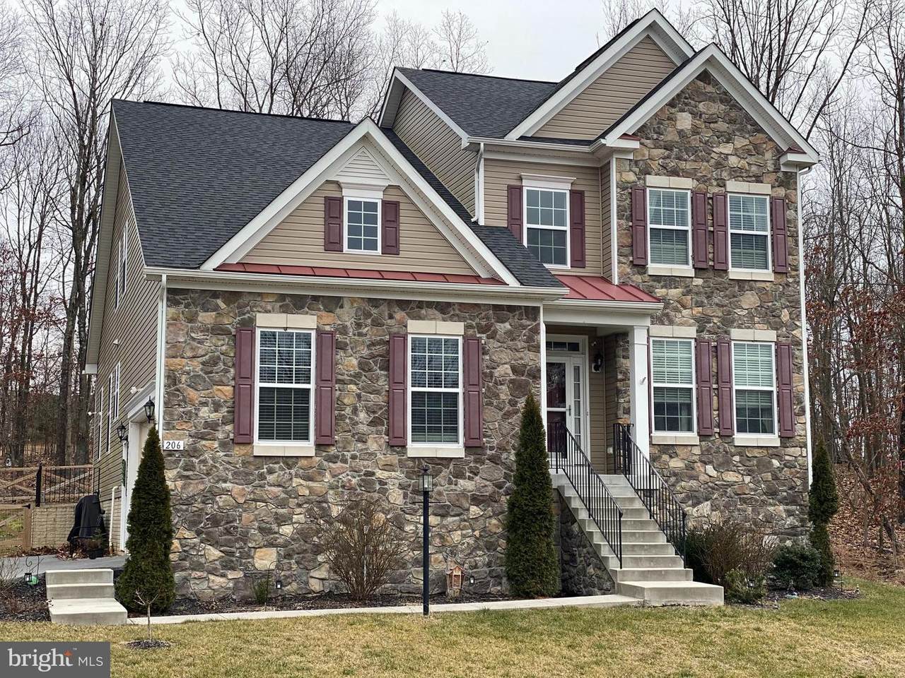 206 Country Club Drive - Photo 1