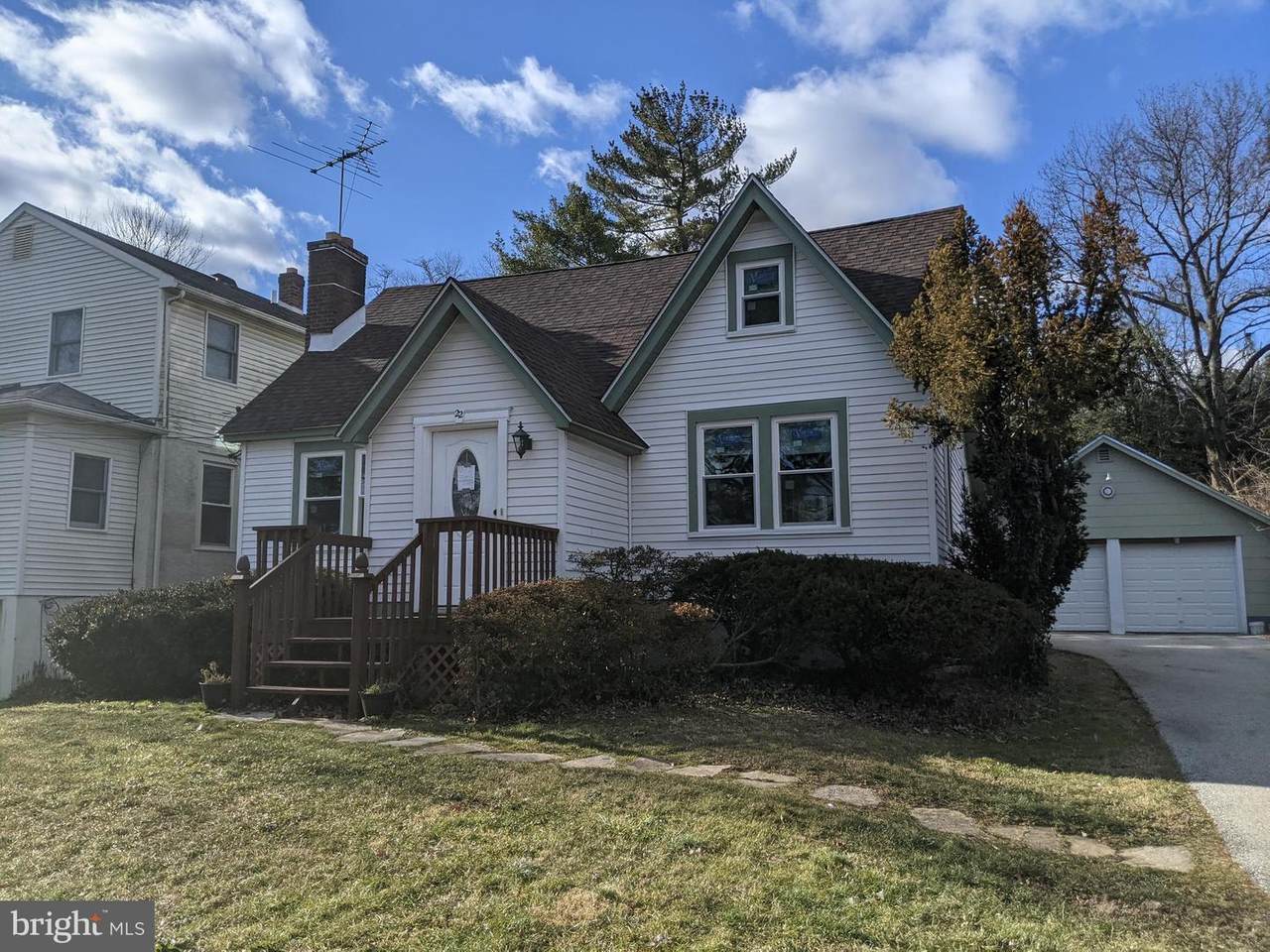 22 Oriole Avenue - Photo 1