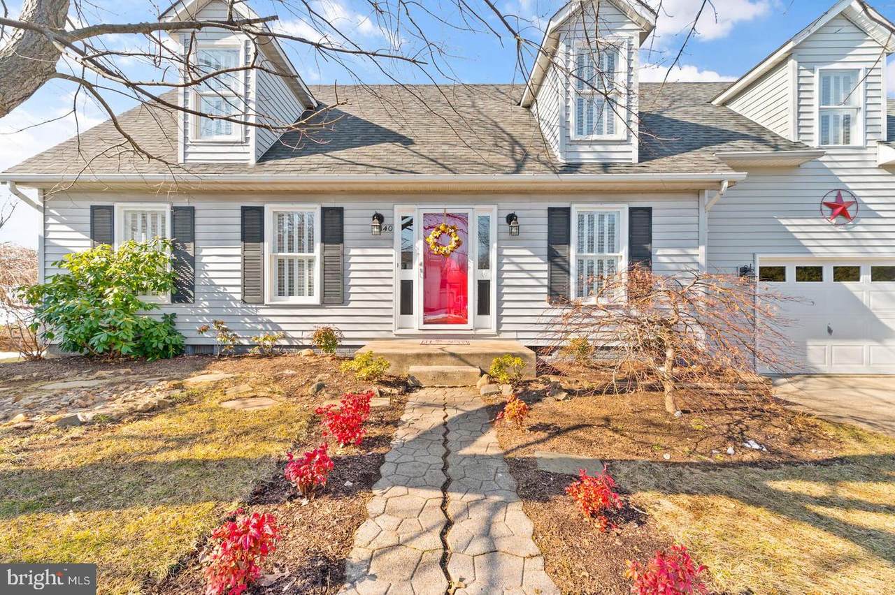 140 Oak View Drive - Photo 1