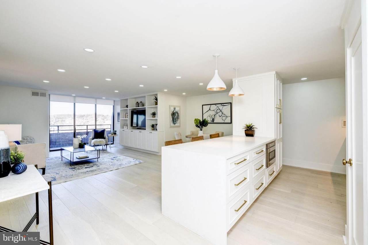 2555 Pennsylvania Avenue - Photo 1