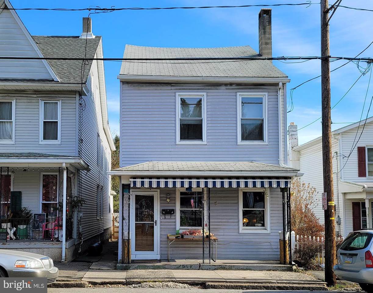 325 Railroad Street - Photo 1