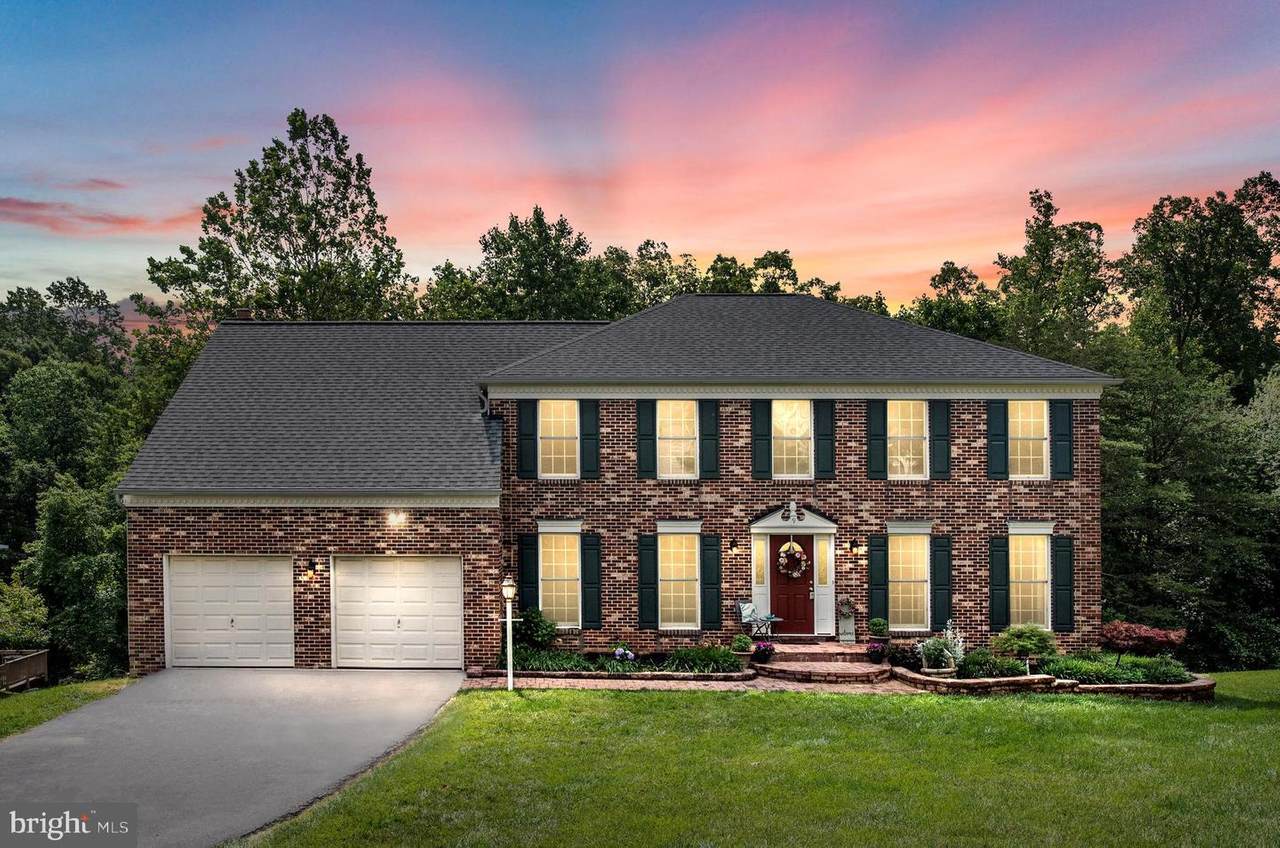 9 Oakbrook Court - Photo 1