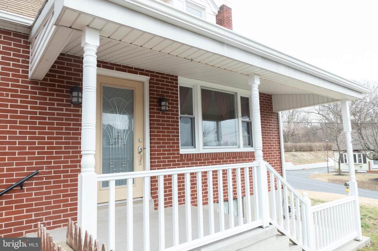 805 24TH Street - Photo 1