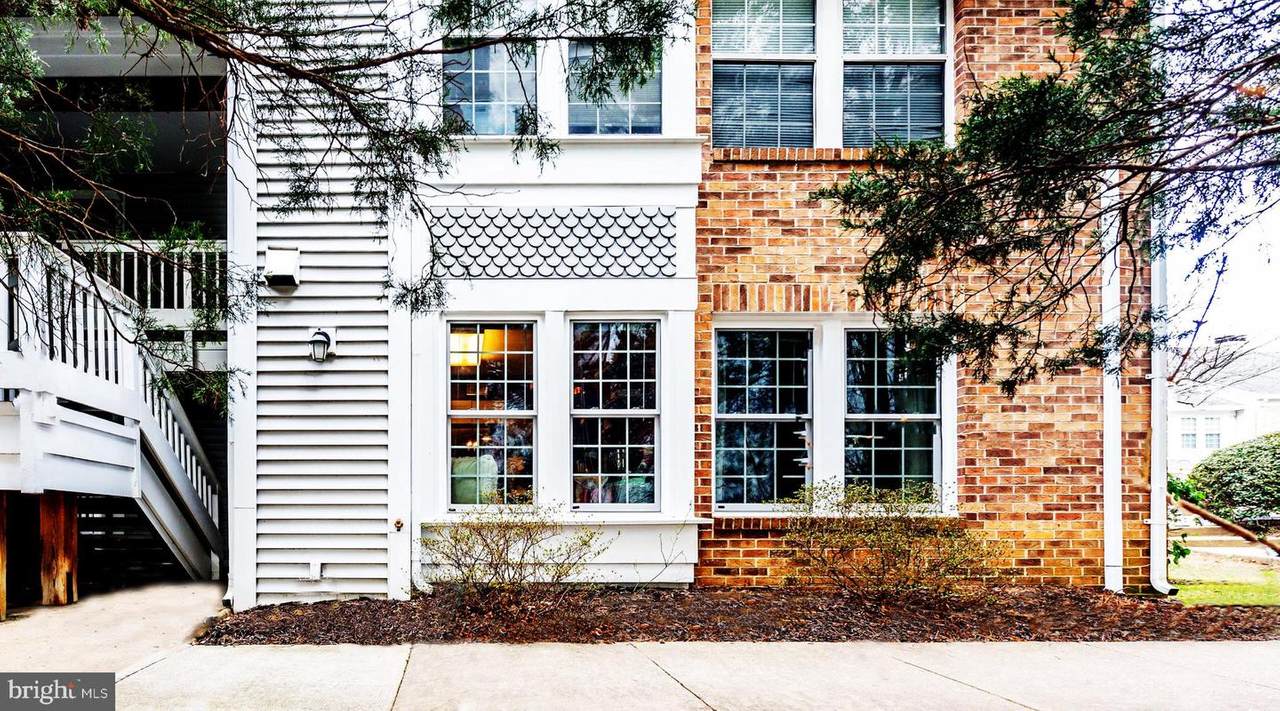 3401 Lakeside View Drive - Photo 1