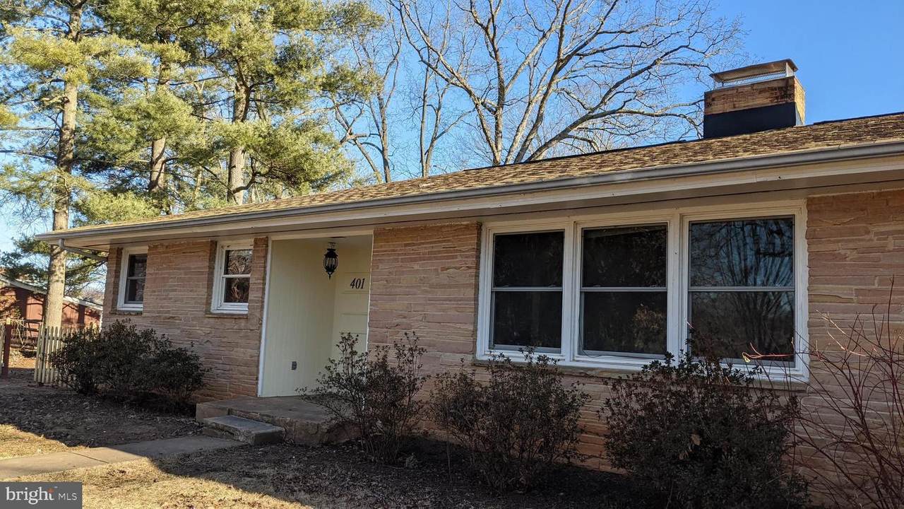 399 Lesco Boulevard - Photo 1