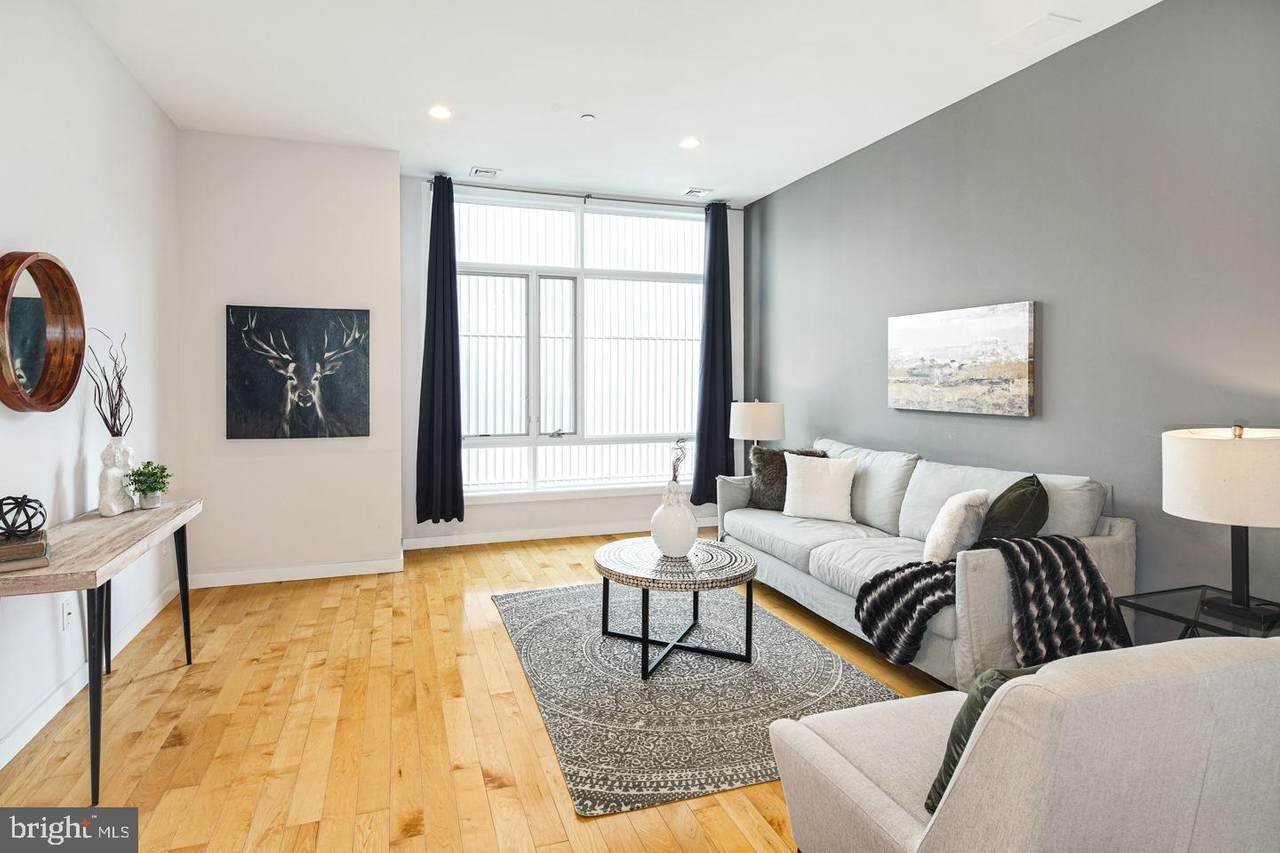 333 Green Street - Photo 1