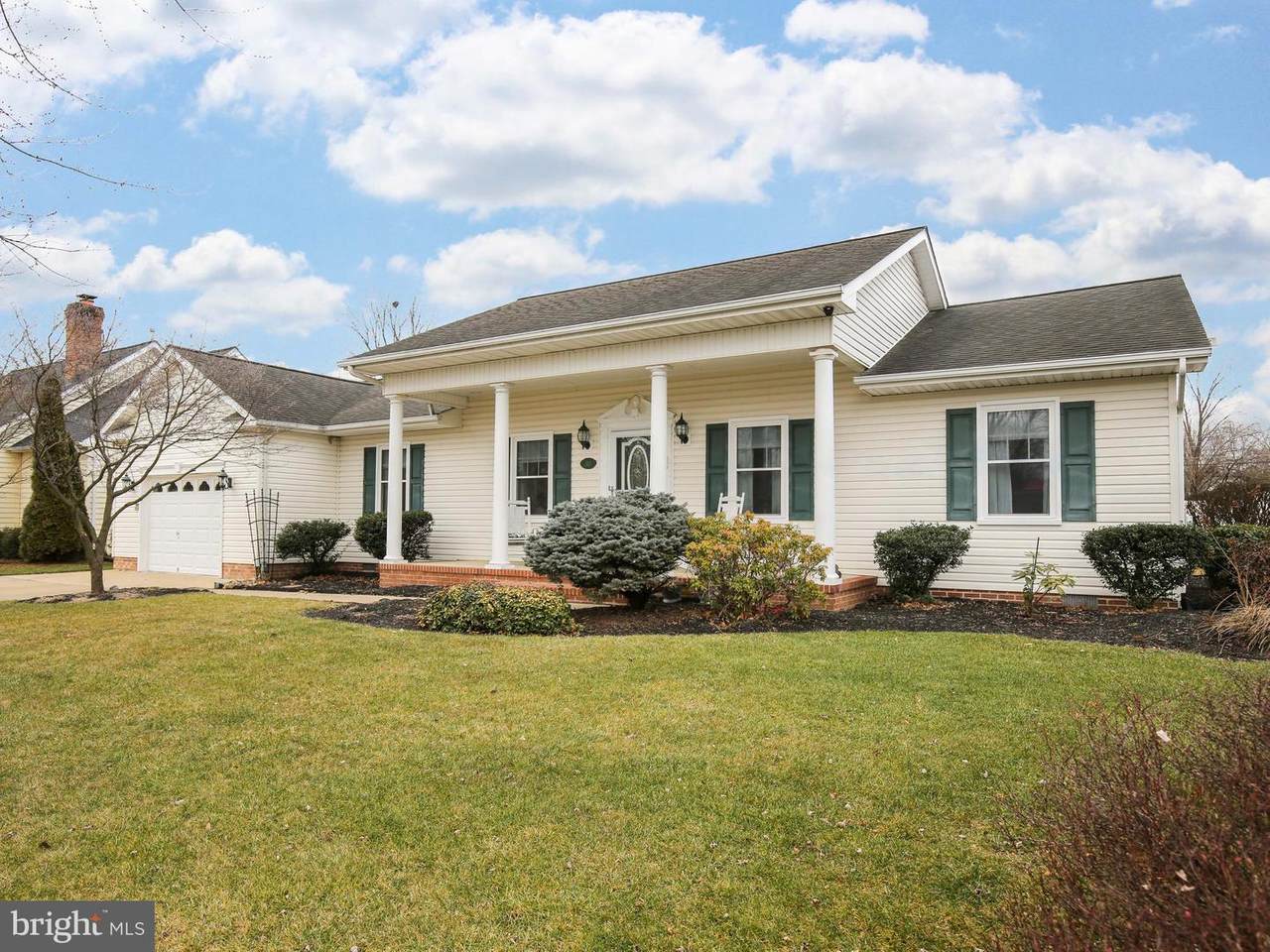 321 Cedarmeade Avenue - Photo 1