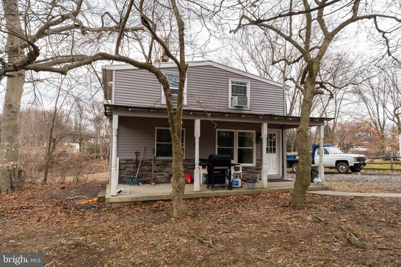 801 Bethel Avenue - Photo 1