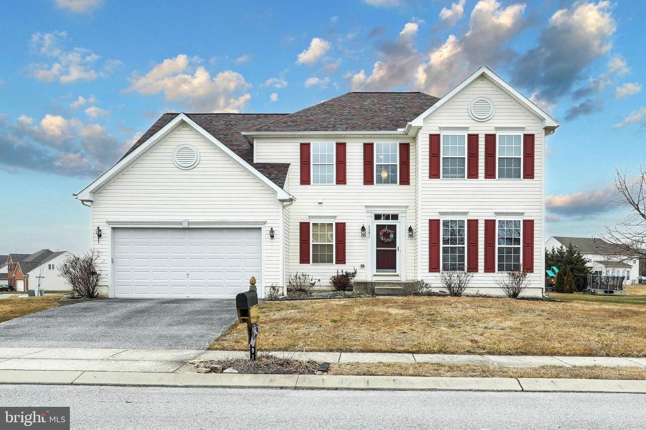 1391 Aster Drive - Photo 1