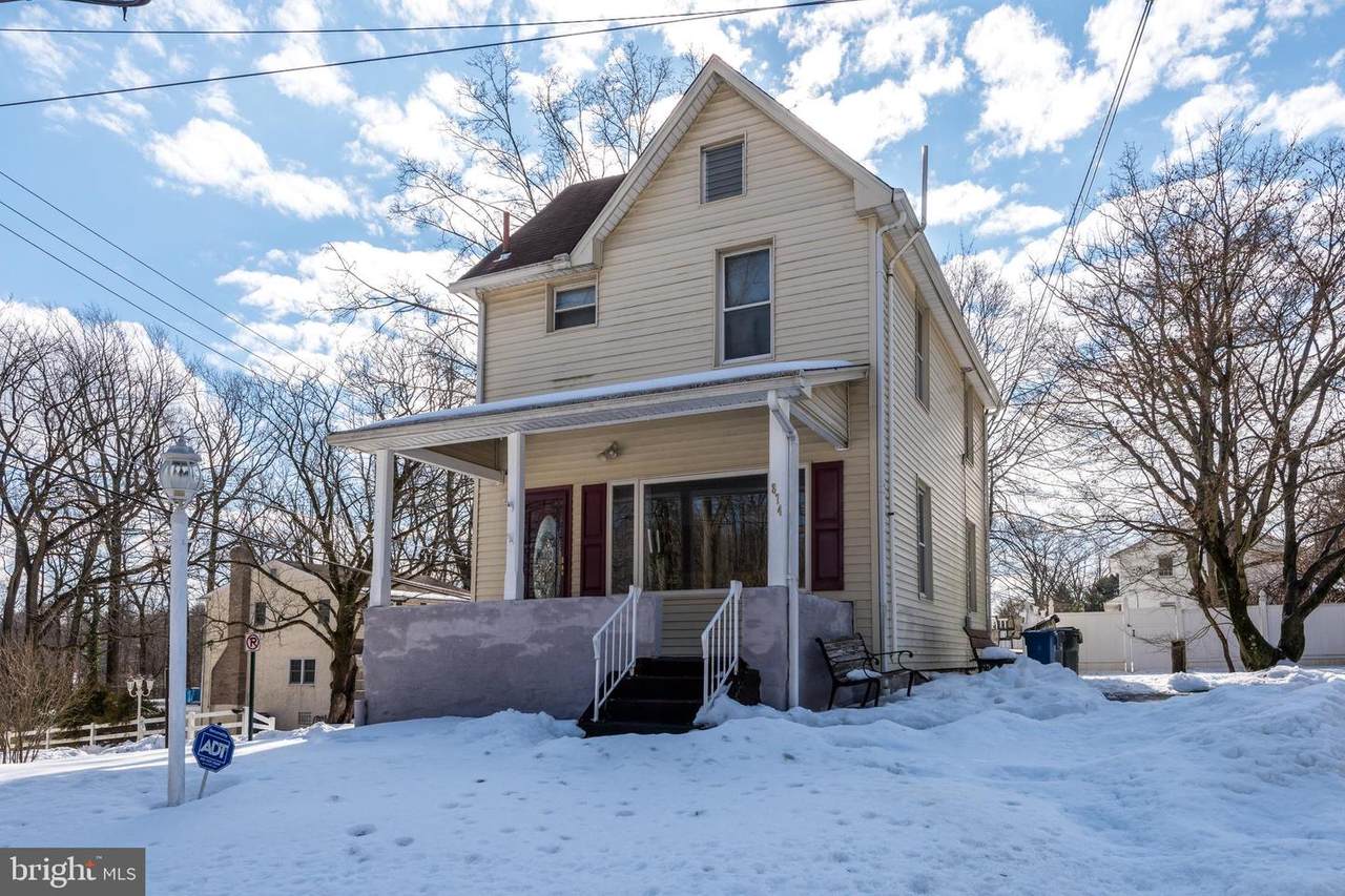 874 Douglass Avenue - Photo 1
