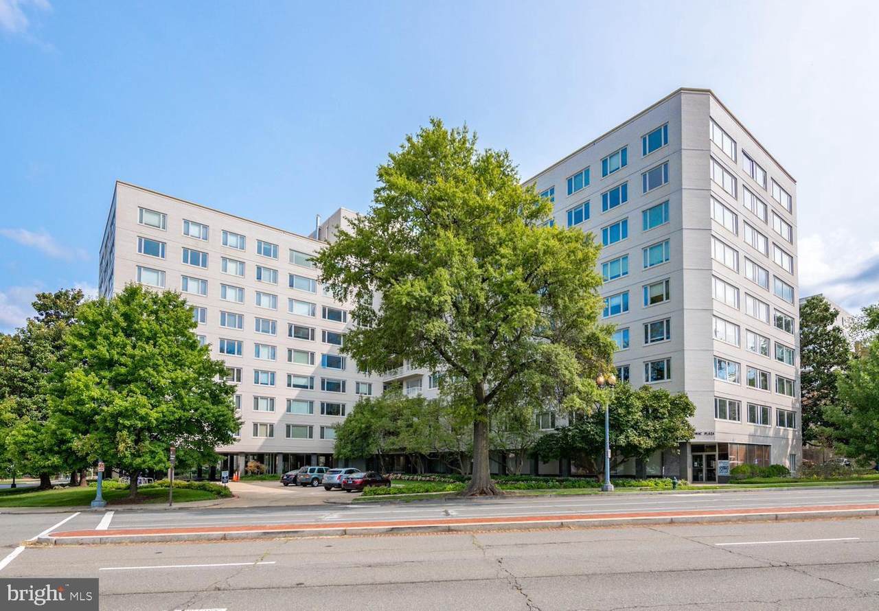 2475 Virginia Avenue - Photo 1