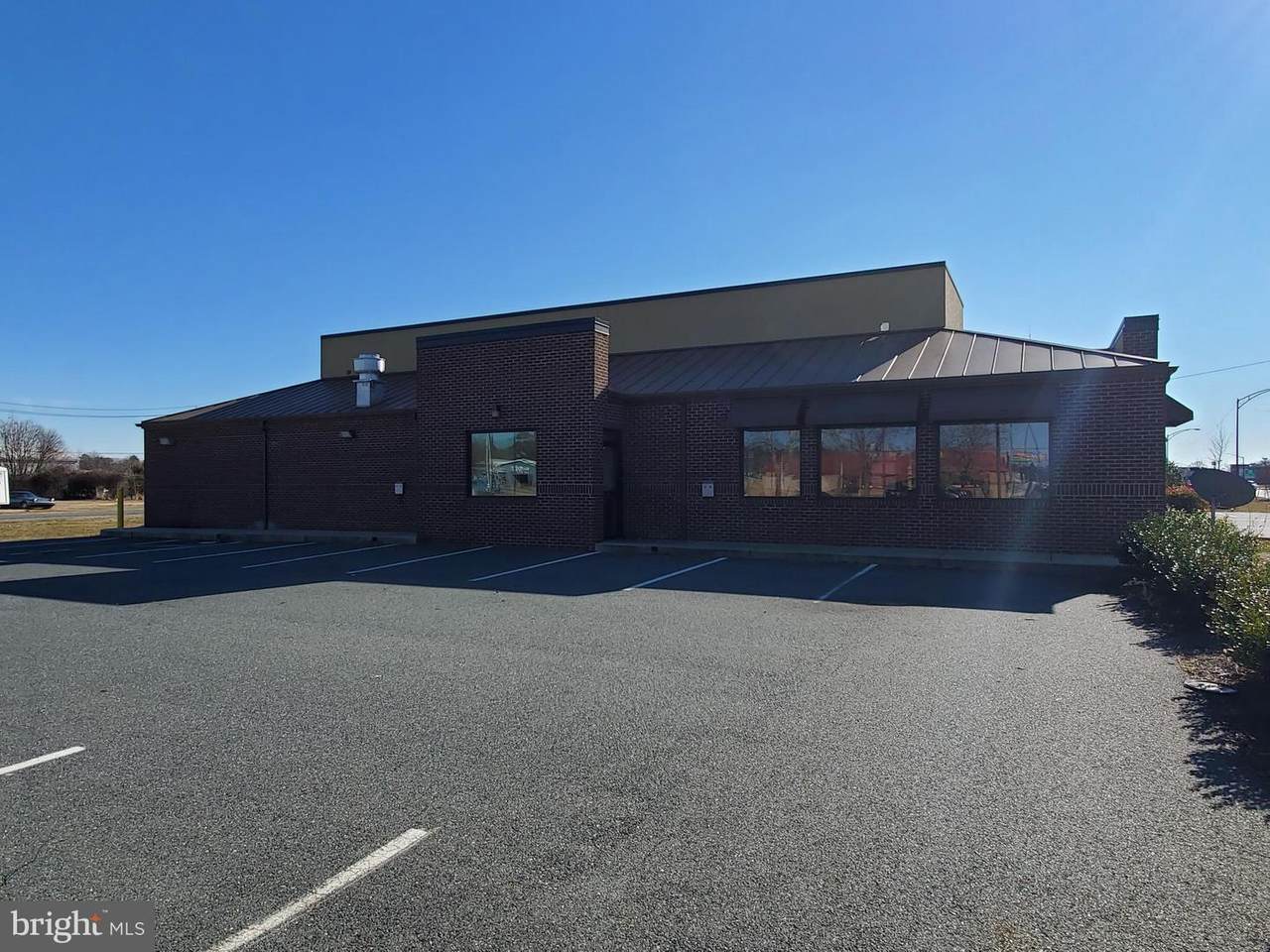 8305 Ocean Gateway - Photo 1