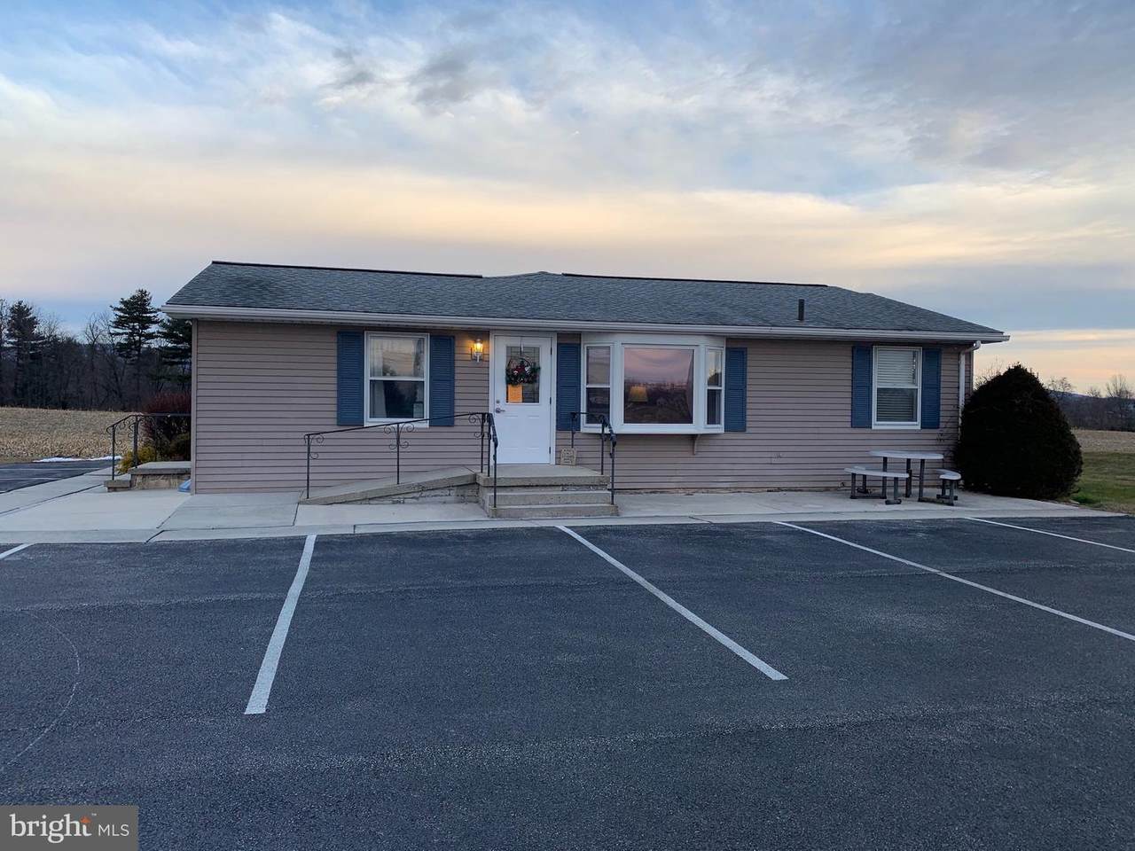 100 Scotch Pine Road - Photo 1