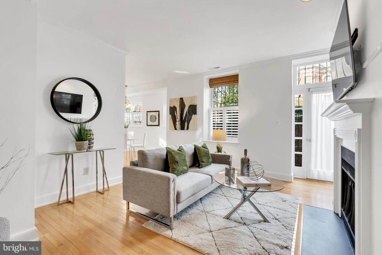 301 G Street - Photo 1