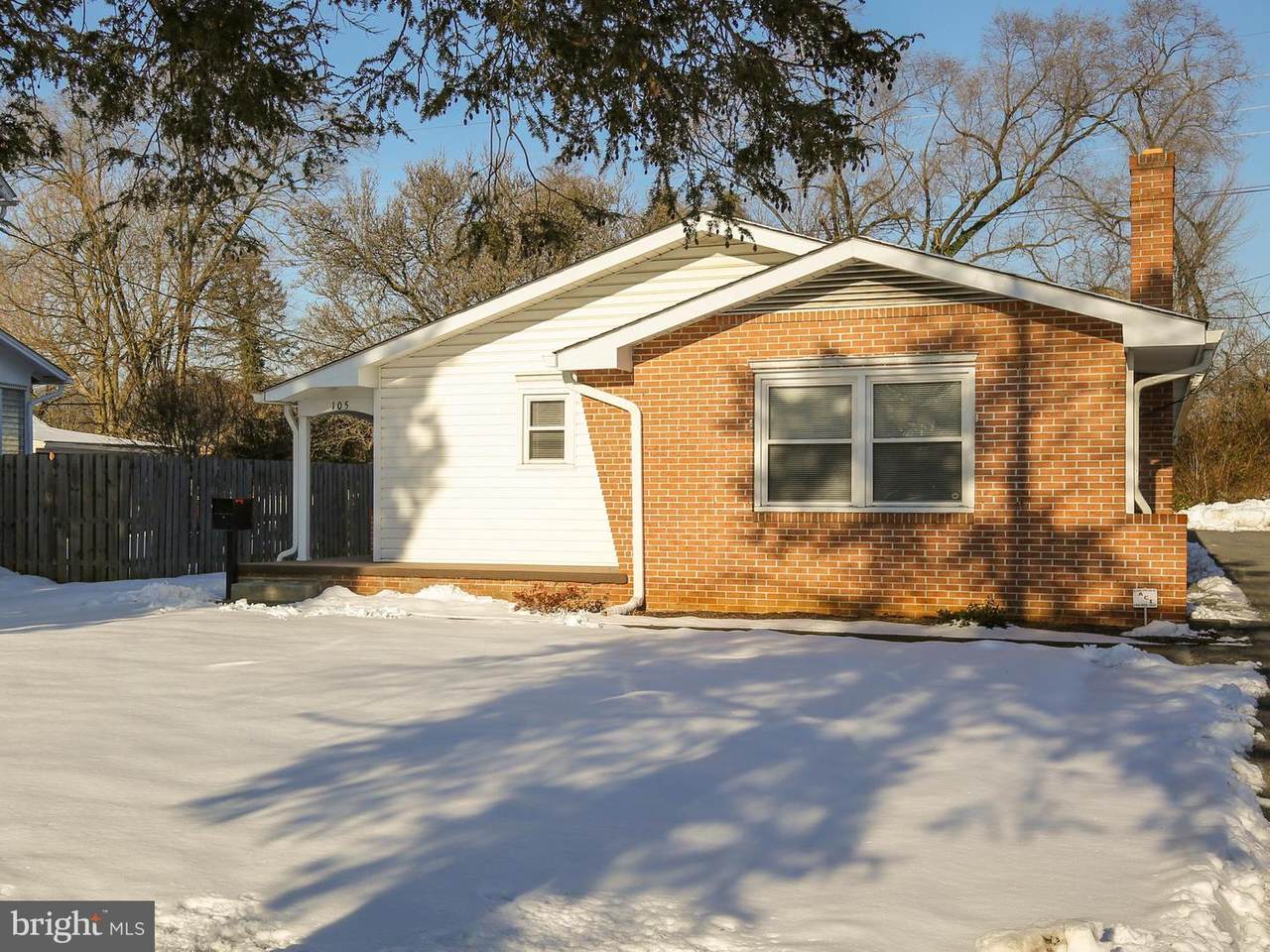 105 Buckmarsh Street - Photo 1