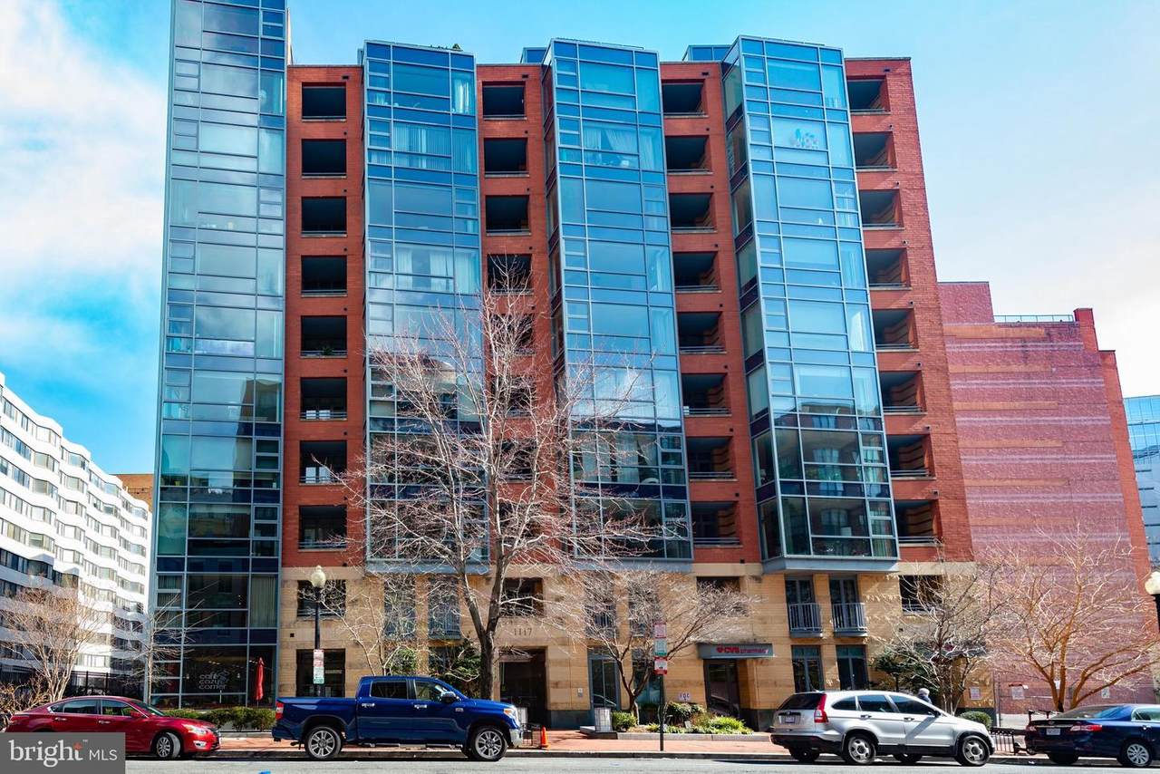 1117 10TH Street - Photo 1