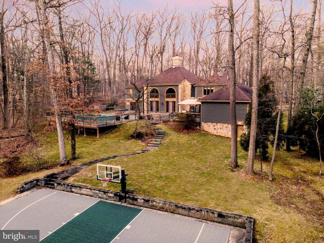 19 Chris Eliot Court - Photo 1